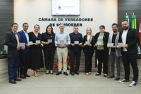 Câmara Municipal de Schroeder celebra 60 anos em sessão solene marcada por homenagens